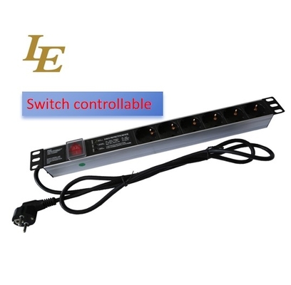 Materiał stopu aluminium 1U 19 Inch Black PDU dla rynku niemieckiego