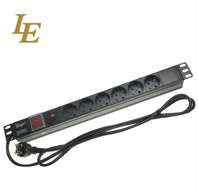 19 cali Aluminiowy Czarny 6dróg 8 gniazdek Europa Niemcy Typ Jednostka dystrybucji zasilania IT Sieć szafy Smart Socket PDU
